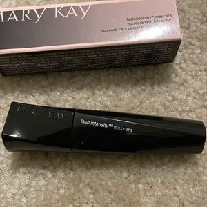 Black Lash Intensity Mascara